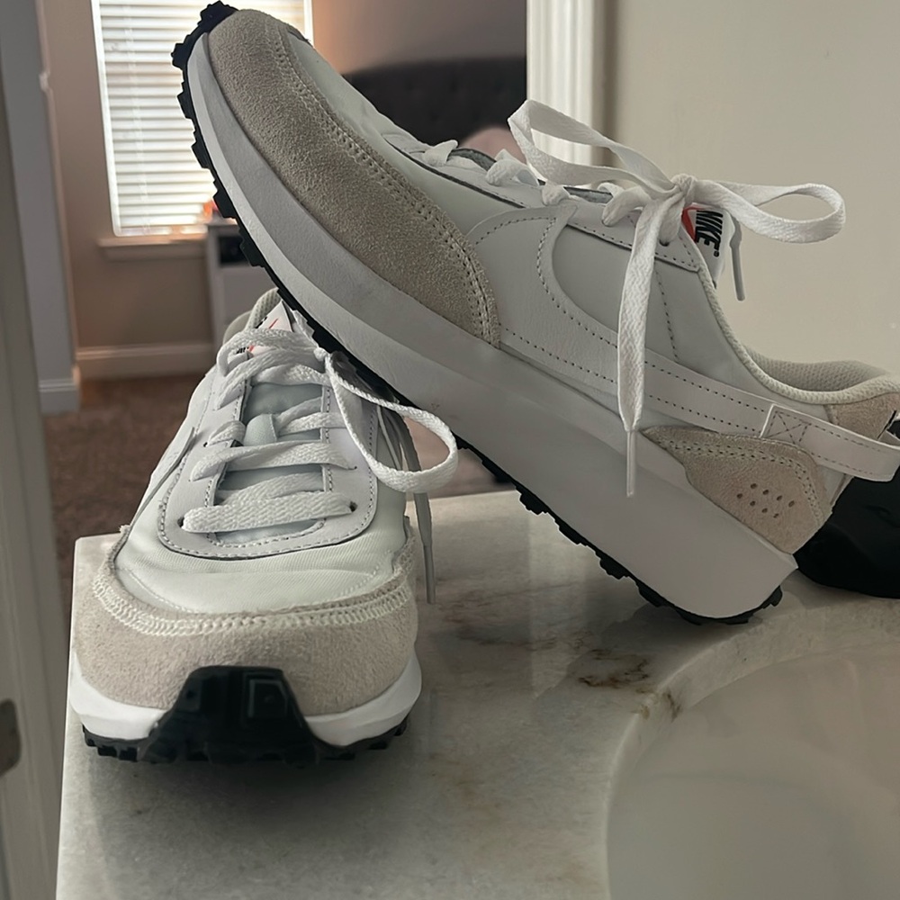Brand new only wore twice Nike shoes